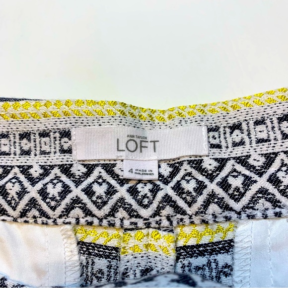 LOFT Women's Mid 4 Yellow Embroidered Striped Riviera Shorts Navy Yellow White - Picture 8 of 10